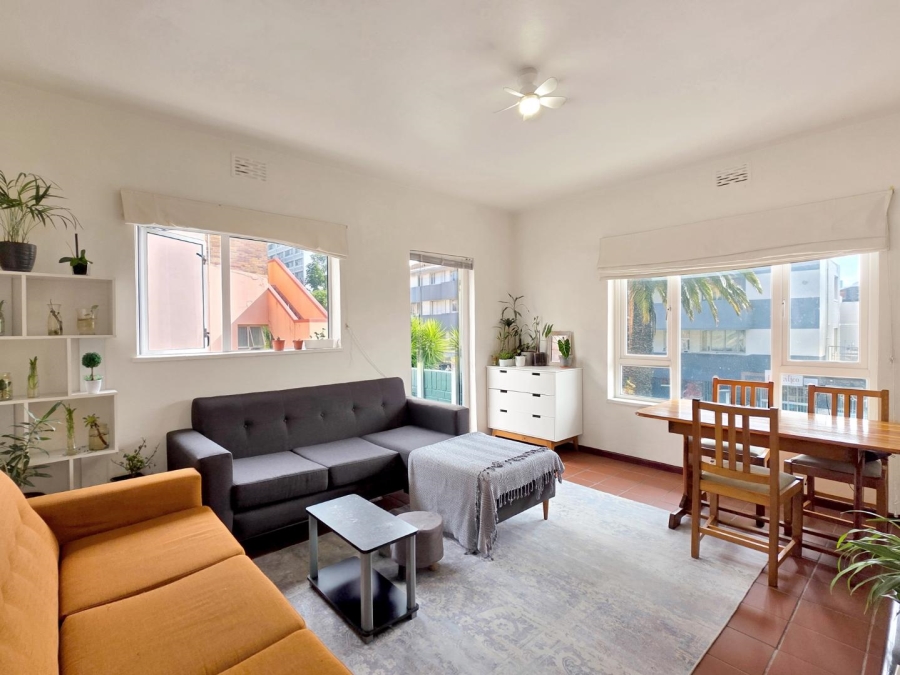 1 Bedroom Property for Sale in Oranjezicht Western Cape